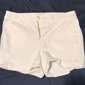 White American eagle shorts
